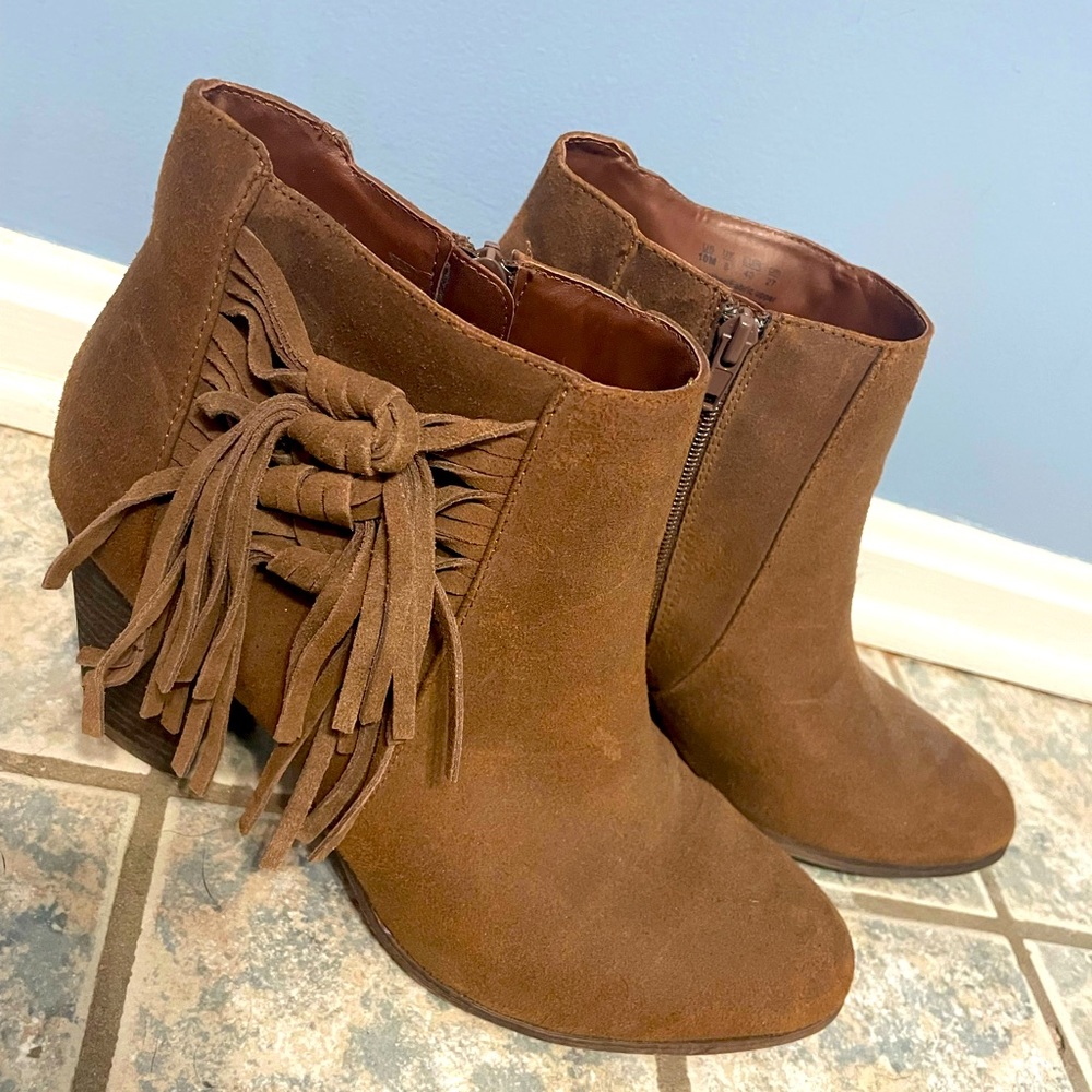 Fergicious Booties